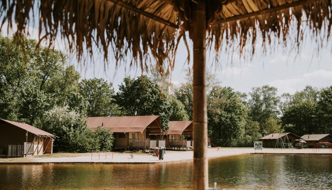 Vakantiepark Dierenbos Vinkel Bagian luar foto
