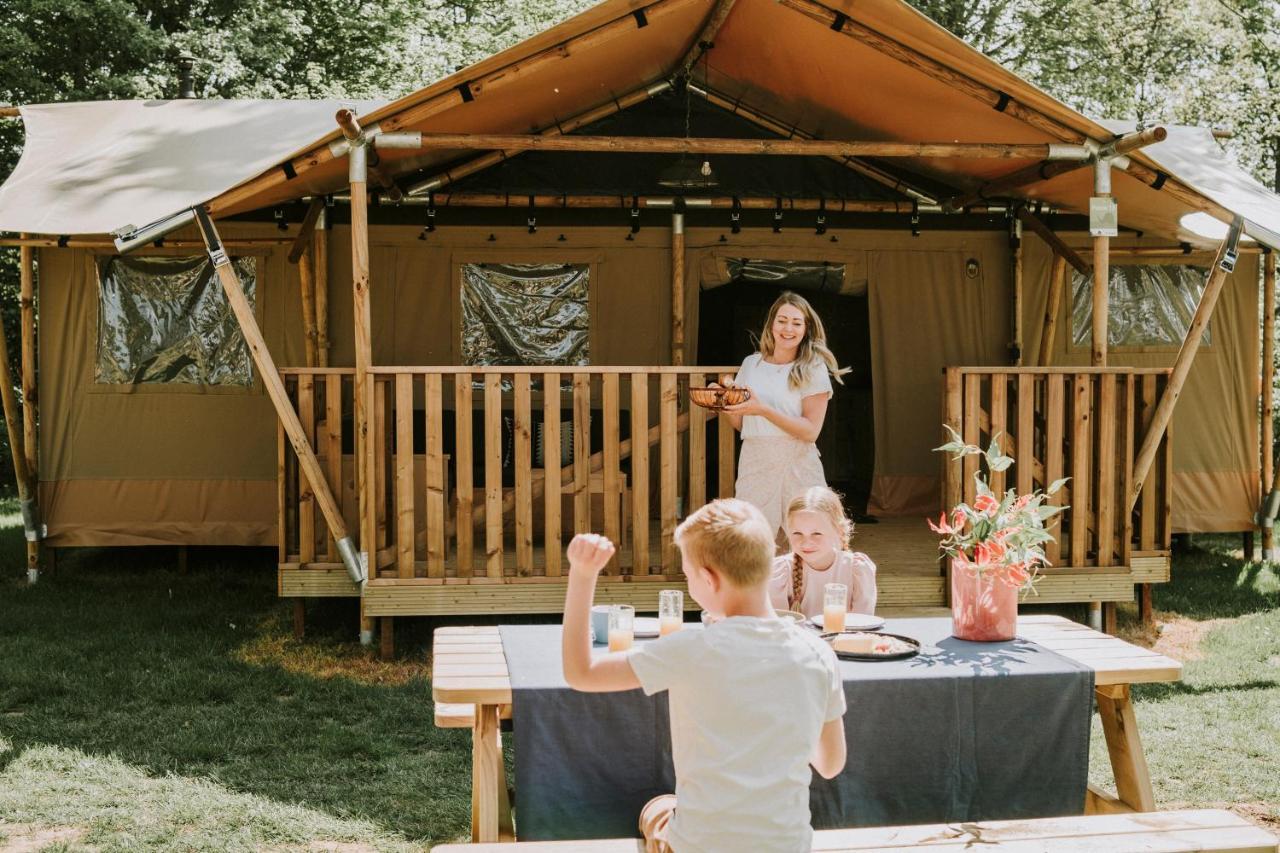Vakantiepark Dierenbos Vinkel Bagian luar foto